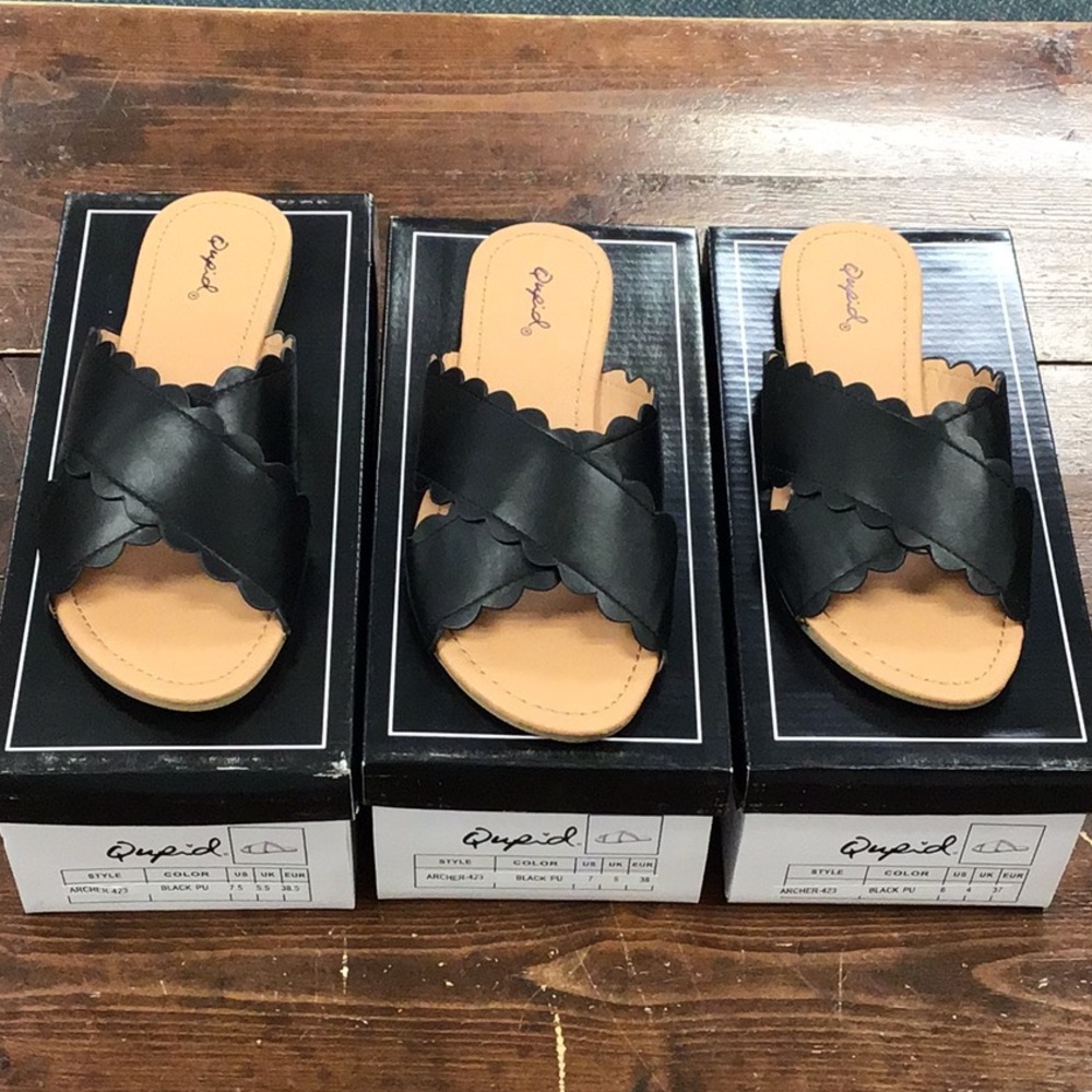 Black Scalloped Slides